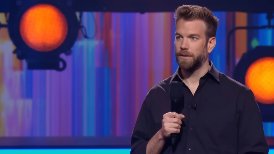 Landscape comedy clip source 1